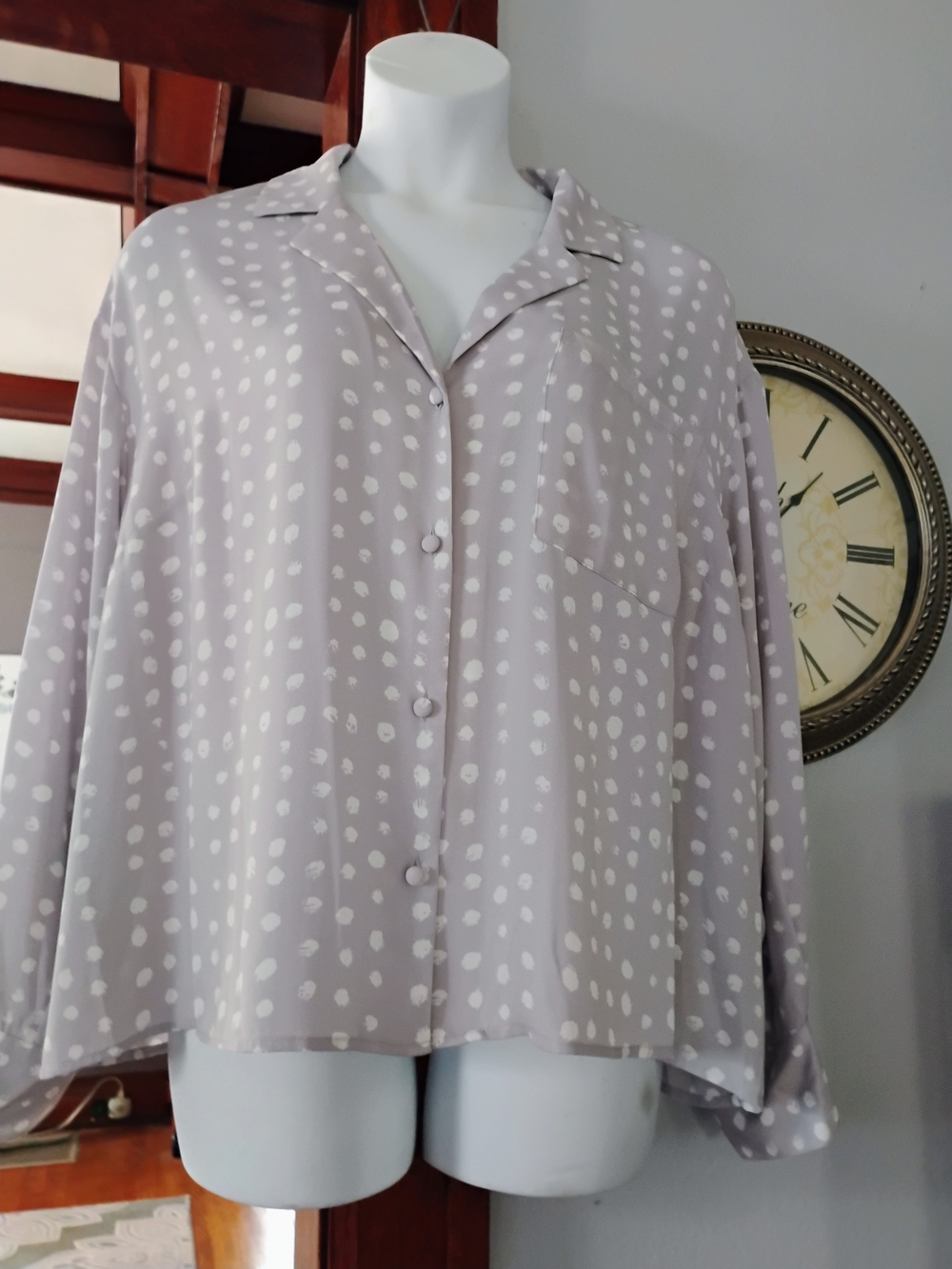 Relaxed Button-Front Polka Dot Blouse in Light Gray